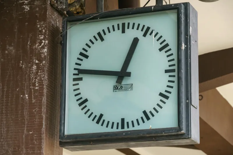 When Trains Taught America to Watch the Clock